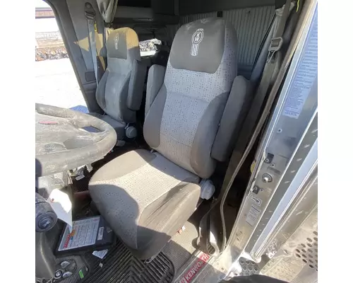 KENWORTH T800 Seat, Front