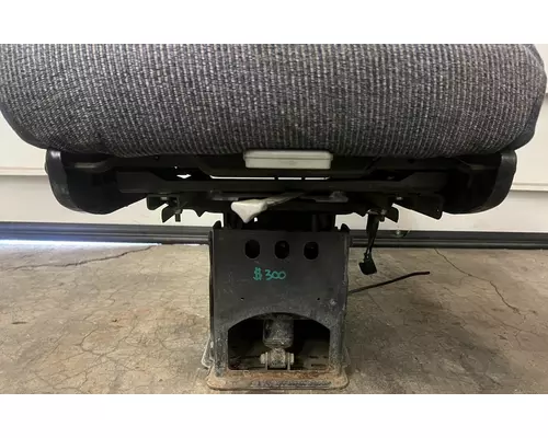 KENWORTH T800 Seat, Front