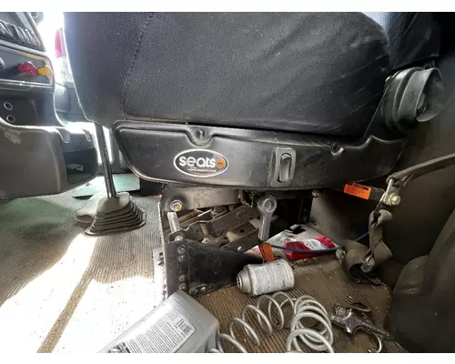 KENWORTH T800 Seat, Front