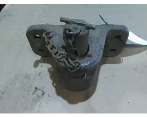 KENWORTH T800 TOW HOOK