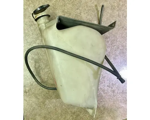 KENWORTH T800 Windshield Washer Reservoir