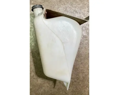 KENWORTH T800 Windshield Washer Reservoir