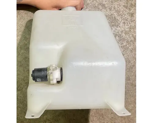 KENWORTH T800 Windshield Washer Reservoir