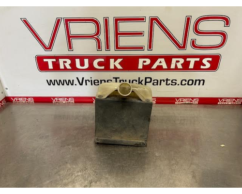 KENWORTH T800 Windshield Washer Reservoir