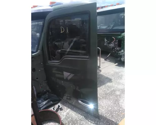 KENWORTH T880 2013-2026 DOOR ASSEMBLY, FRONT