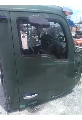 KENWORTH T880 2013-2026 DOOR ASSEMBLY, FRONT