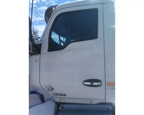 KENWORTH T880 2013-2026 DOOR ASSEMBLY, FRONT