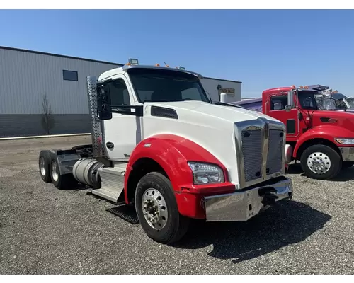 KENWORTH T880 Day cab Heavy Trucks