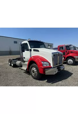 KENWORTH T880 Day cab Heavy Trucks