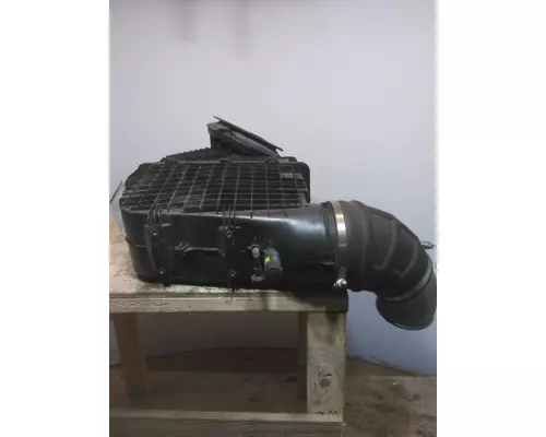 KENWORTH T880 AIR CLEANER