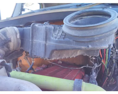 KENWORTH T880 AIR CLEANER