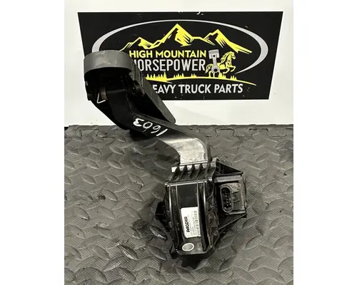 KENWORTH T880 Accelerator Parts