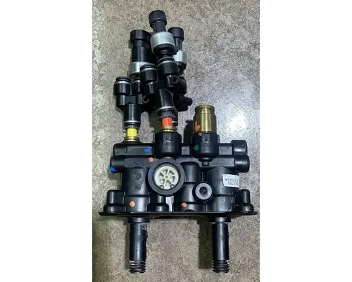 KENWORTH T880 Air Brake Dash Valve