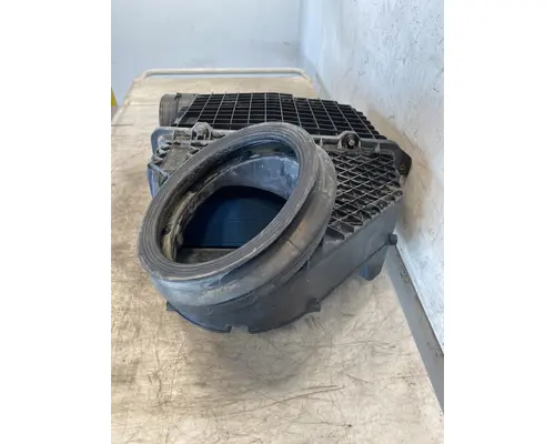KENWORTH T880 Air Cleaner