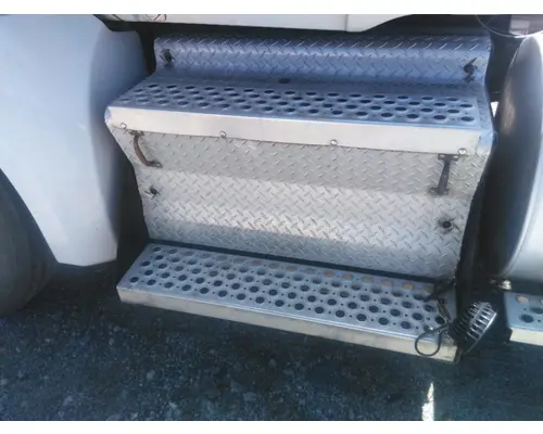 KENWORTH T880 BATTERY BOX