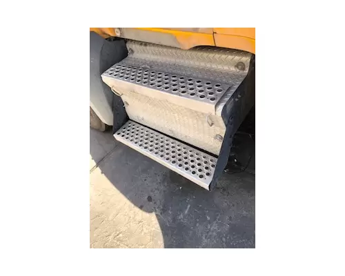 KENWORTH T880 Battery BoxTray