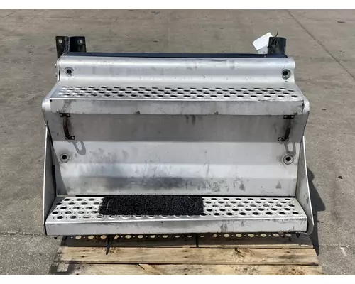 KENWORTH T880 Battery Box
