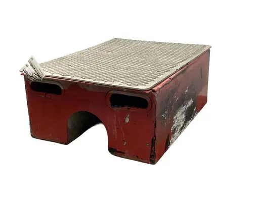 KENWORTH T880 Battery Box