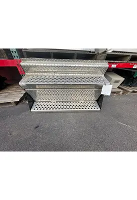 KENWORTH T880 Battery Box