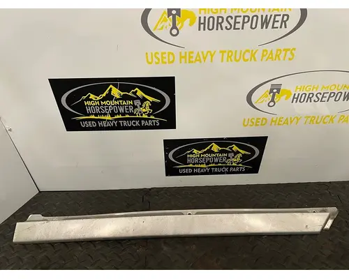 KENWORTH T880 Body Parts, Misc.