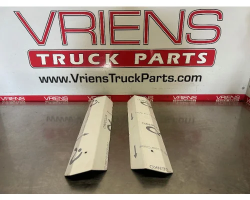 KENWORTH T880 Body Parts, Misc.