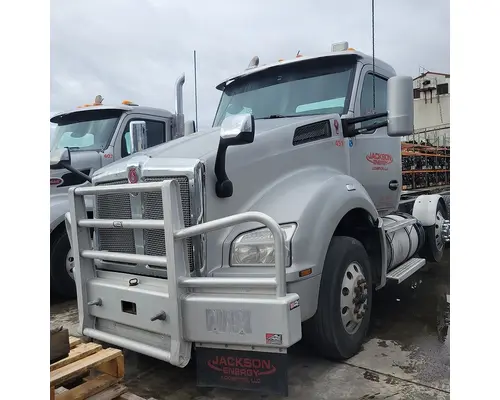 KENWORTH T880 Bumper Assembly, Front