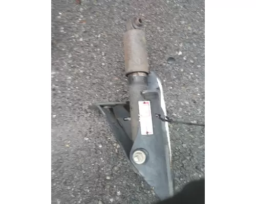 KENWORTH T880 CAB MOUNT,BRACKET