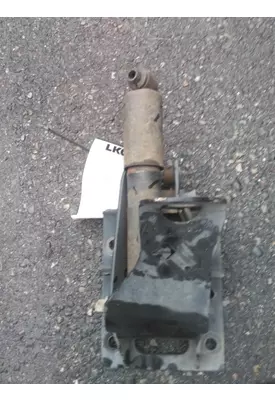 KENWORTH T880 CAB MOUNT,BRACKET