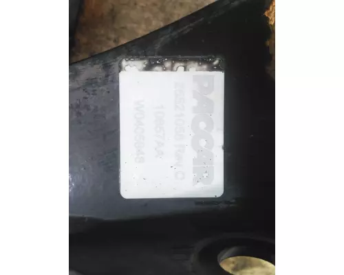 KENWORTH T880 CAB MOUNT,BRACKET
