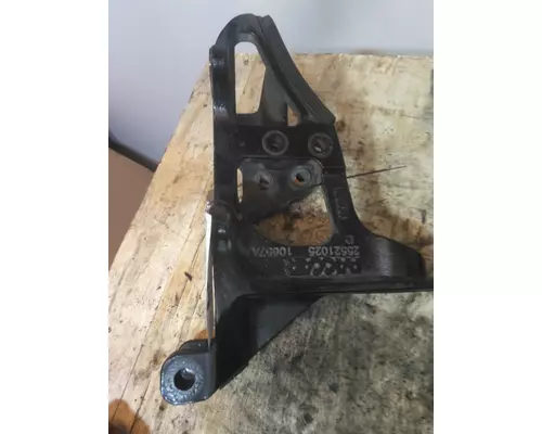 KENWORTH T880 CAB MOUNT,BRACKET