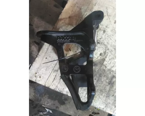 KENWORTH T880 CAB MOUNT,BRACKET