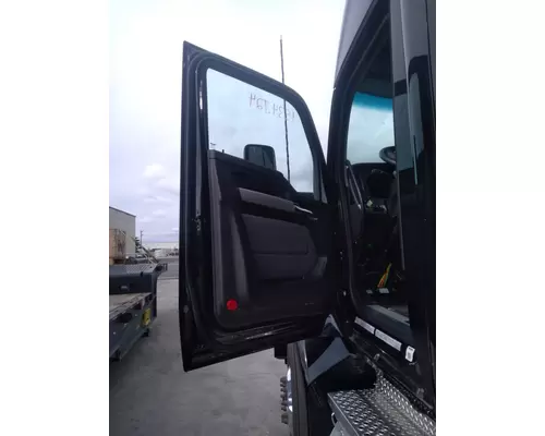 KENWORTH T880 Cab