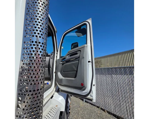 KENWORTH T880 Cab