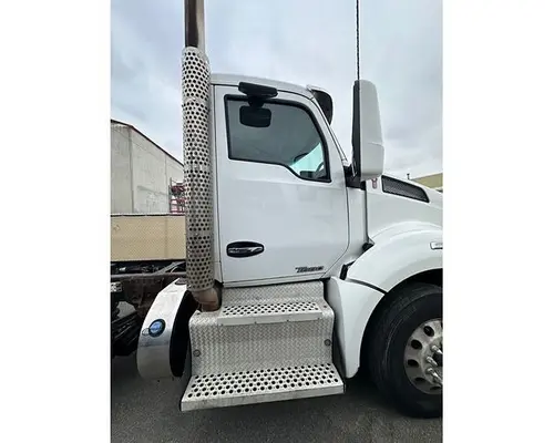 KENWORTH T880 Complete Vehicle