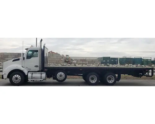 KENWORTH T880 Complete Vehicle