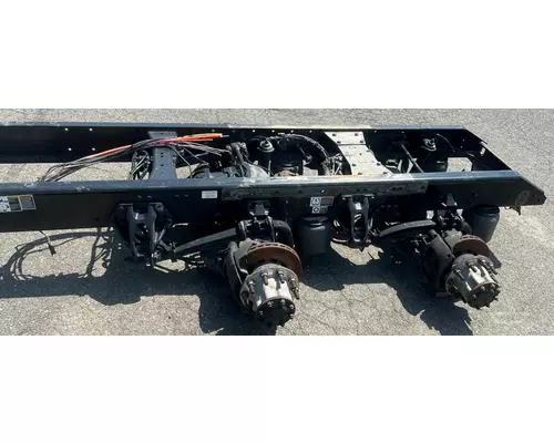 KENWORTH T880 Cutoff Assembly(Housing & Suspension only)