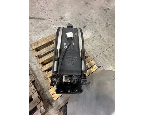 KENWORTH T880 DEF Tank