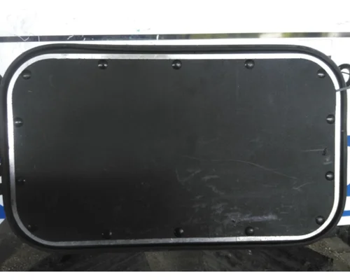 KENWORTH T880 DOOR, COMPARTMENT