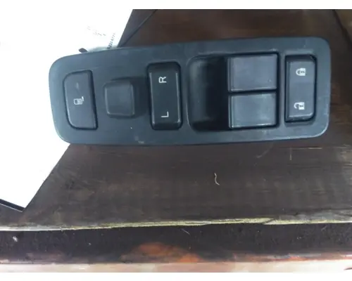KENWORTH T880 DOOR ELECTRICAL SWITCH