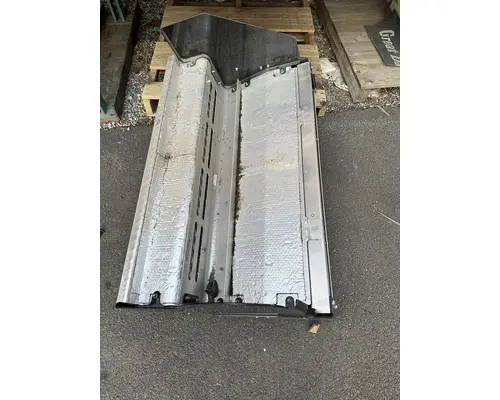 KENWORTH T880 DPF (Diesel Particulate Filter)
