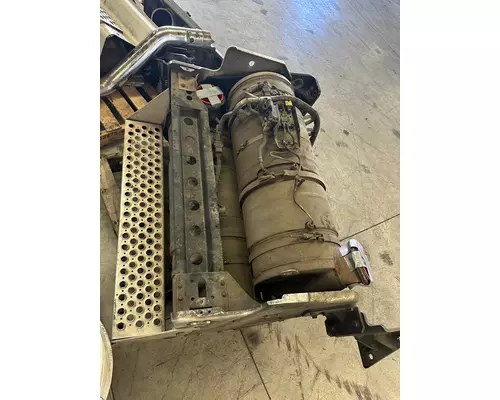 KENWORTH T880 DPF (Diesel Particulate Filter)