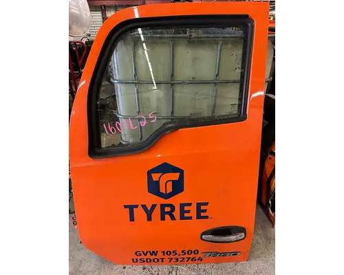 KENWORTH T880 Door Assembly, Front