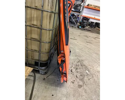 KENWORTH T880 Door Assembly, Front