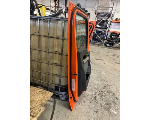 KENWORTH T880 Door Assembly, Front