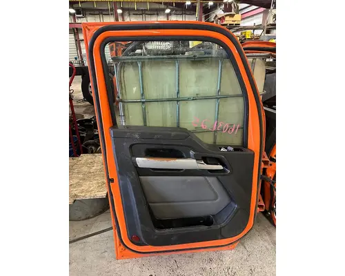 KENWORTH T880 Door Assembly, Front