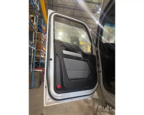 KENWORTH T880 Door Assembly, Front