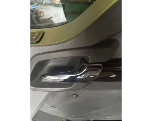 KENWORTH T880 Door Assembly, Front