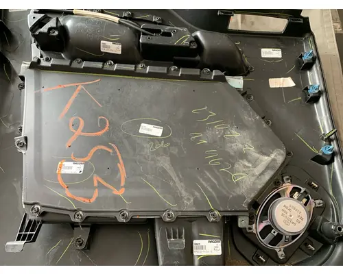 KENWORTH T880 Door Assembly, Front