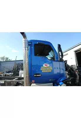 KENWORTH T880 Door Assembly, Front