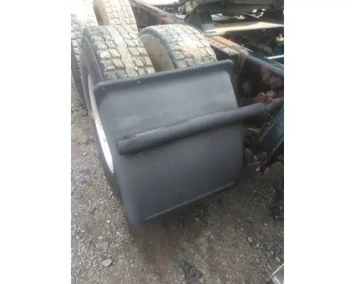 KENWORTH T880 FENDER, QUARTERHALF REAR